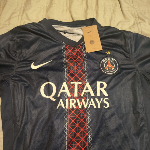 Paris Saint Germain jersey new, size Large