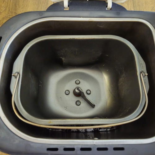 Kenwood BM300 Breadmaker used with 12 programs