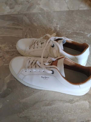 Pepe Jeans sneakers size 44 lightly used, white