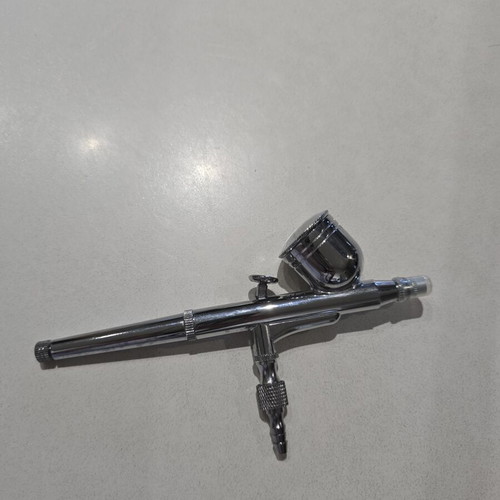 Air compressor for modeling airbrush with airbrush