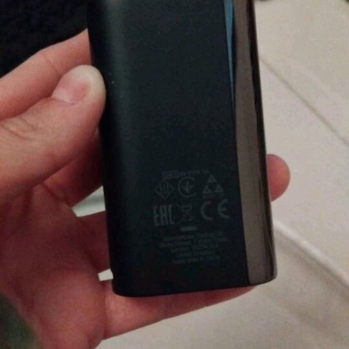 Glo electronic cigars like new, black and blue, charger included