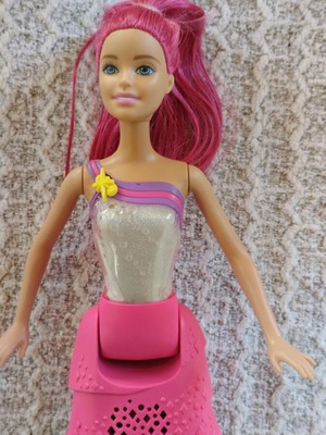Barbie Dreamtopia doll used, 2015, light functionality uncertain