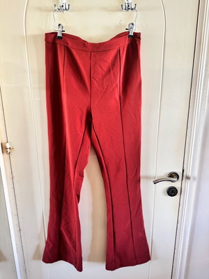 Wide leg pants bell bottom size medium like new, Bordeaux red