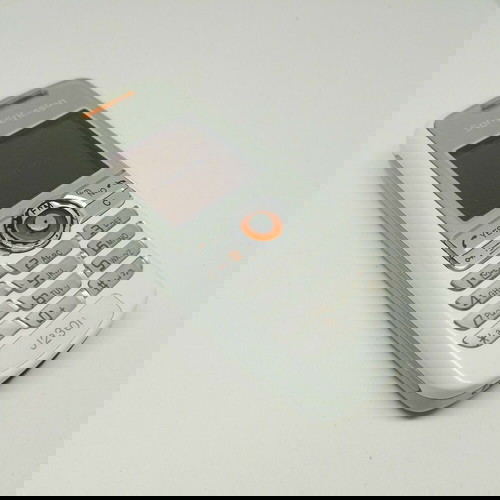 sony ericsson j230i