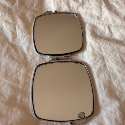 Compact mirror used