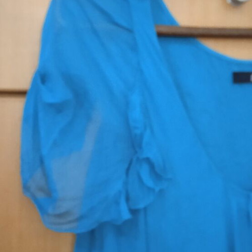 Dress turquoise, like new, medium to large size, airy with puff sleeves