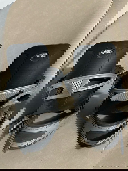 Δέστρες Snowboard Factory