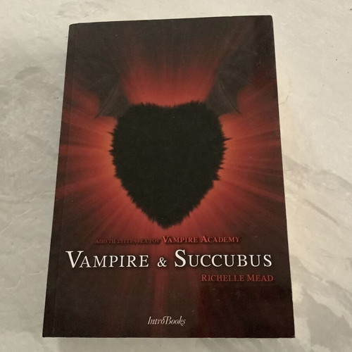 Book Vampire & Succubus by Richelle Mead like new