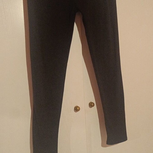 Black leggings like new, size M, elastic and soft fabric