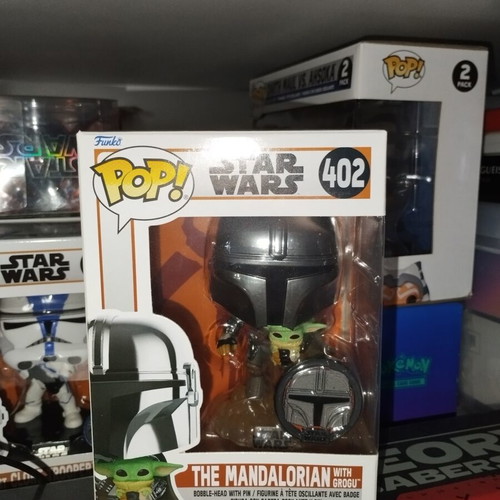 Star Wars The Mandalorian with Grogu Funko Pop 402, chrome with pin