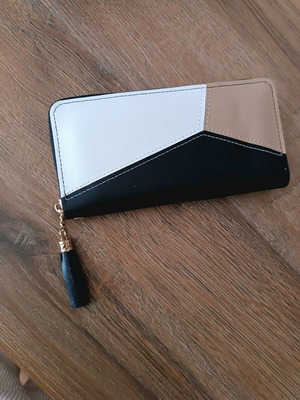 Women's wallet new black and white
