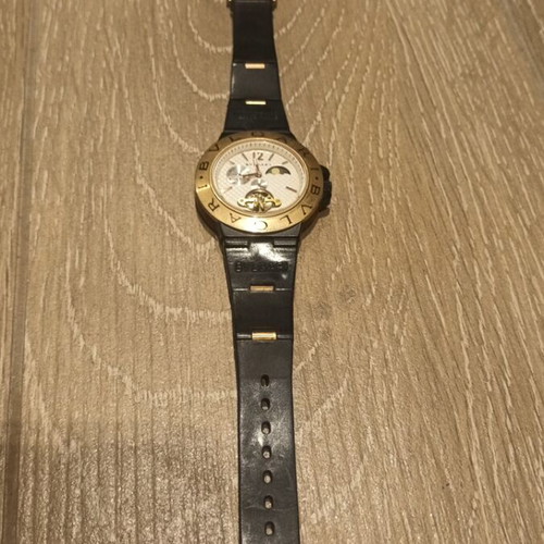 Bvlgari wristwatch like new, black and gold
