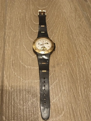 Bvlgari wristwatch like new, black and gold