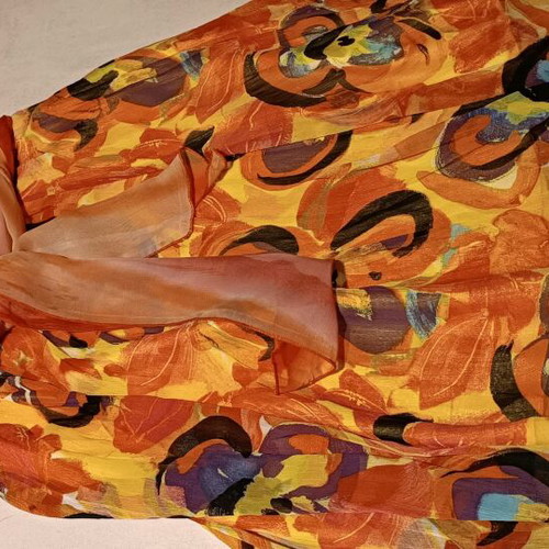 Dress with flowers like new, tie at the waist