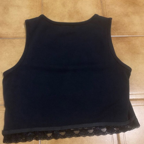 Sleeveless shirt used, black crop top with lace, size 164 cm, age 14