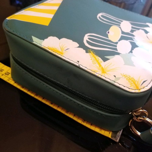 Darphin toiletry bag like new