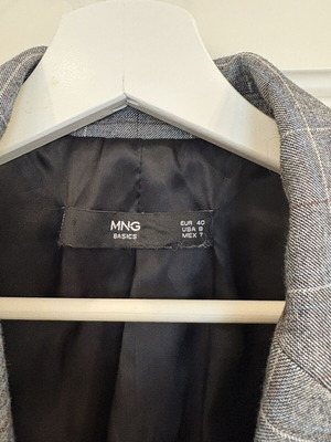 Mango gray blazer like new