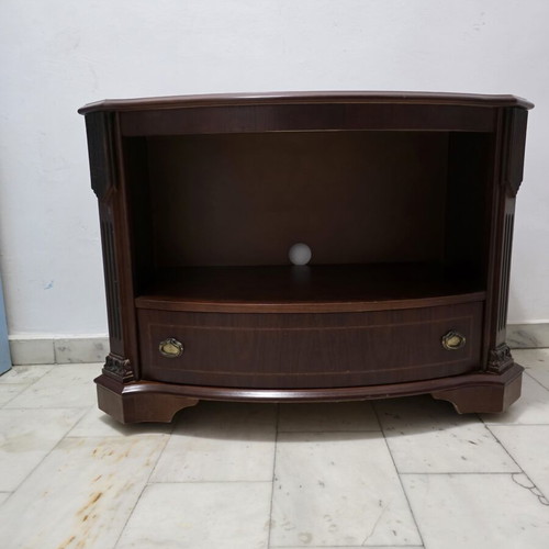 Wooden TV table like new, dimensions 84x48x60 cm