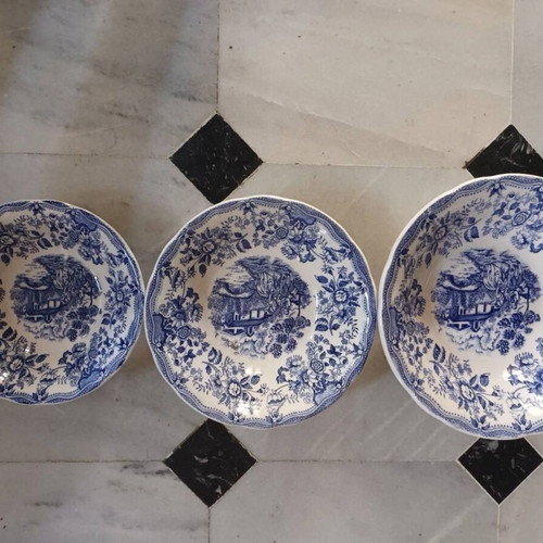 Vintage Ironstone Tableware Set of 3 Platters with Blue Decoration like new