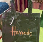 Harrods υπέροχες,καινούριες shopping bags.Πωλούνται οι 2 μαζί ή καθεμιά ξεχωριστά!