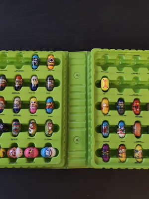 Mighty Beanz Series 3 Collector Case with 38 Mighty Beanz