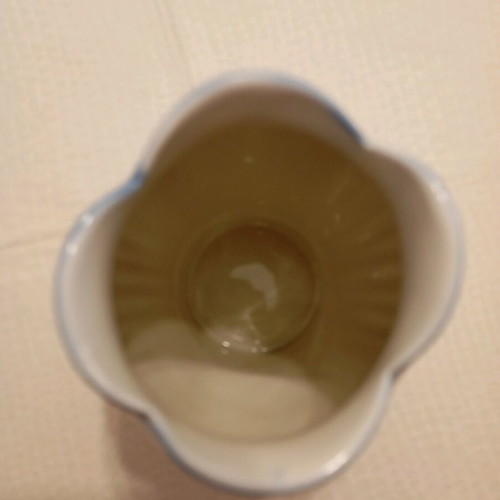 Chinese vase vintage like new