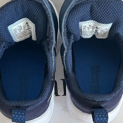 Nike Downshifter 12 Kids Shoes new, size 21