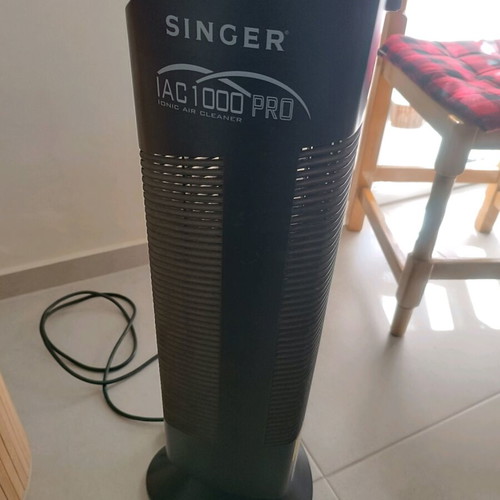 Singer ionizer like new