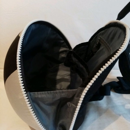Sportpax backpack shaped like a ball like new
