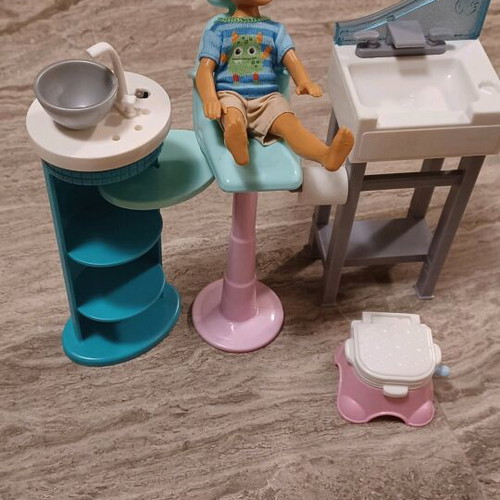 Barbie dentist and vanity set used