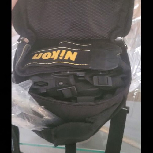 Nikon D90 with 18-105mm lens like new