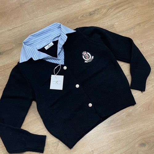Sweater brand new, one size, black