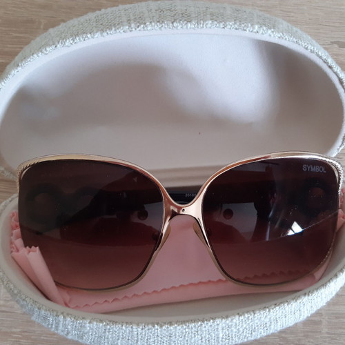 Sunglasses (final price)
