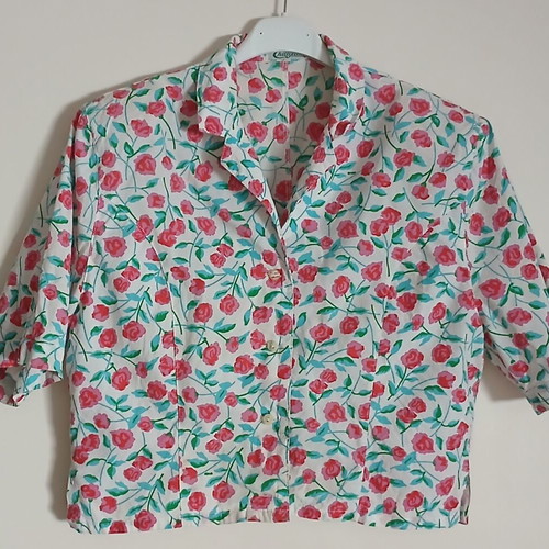Chillytime vintage floral shirt with pink roses