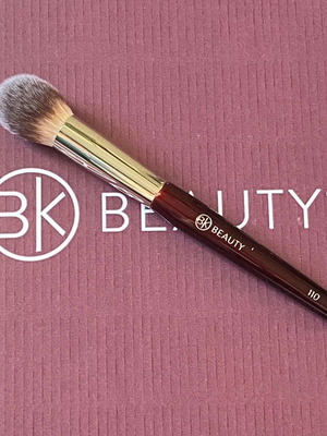 BK Beauty 110 μεγάλη πινέλο για κονσίλερ καινούργιο