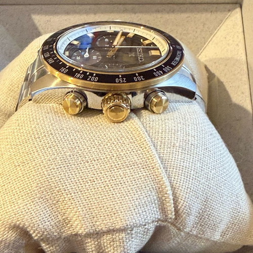 Seiko Prospex ‘Circuit Race’ Speedtimer Solar Chronograph with gold details new