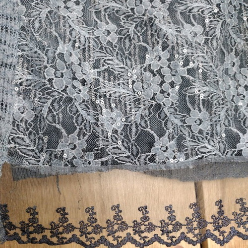 Italian blouse with lace and sequins like new