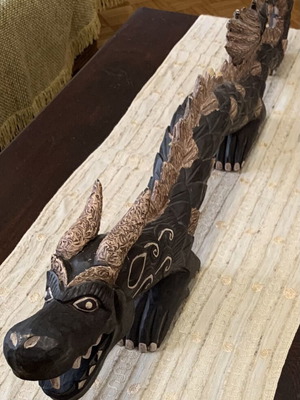 Wooden dragon 1 meter, like new with minor damage