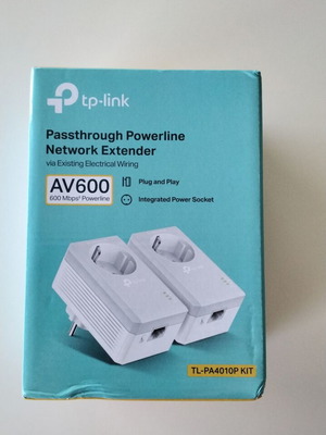 TP-LINK TL-PA4010P Powerline για ενσύρματη σύνδεση με passthrough πρίζα και θύρα Ethernet καινούργιο