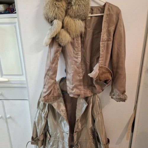 Modern 3-in-1 jacket like new with natural fox fur beige and gold