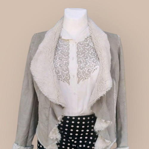 Winter coat like new, size S-M, beige with fur lining