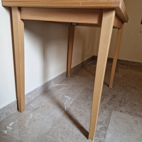 Folding kitchen table used, dimensions 124×90×72 open, 62×90×74 closed