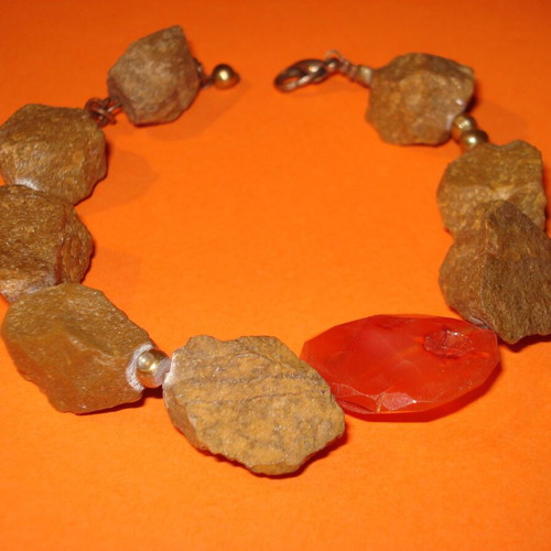 Bracelet with stones used