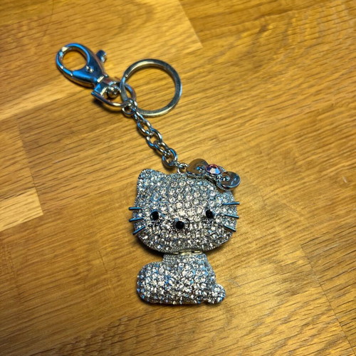 Charmmy Kitty Keychain with Diamonds new, rare