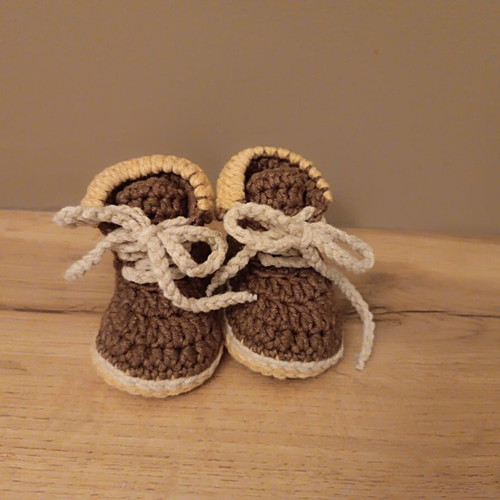 Handmade crochet baby booties 0-3 months new