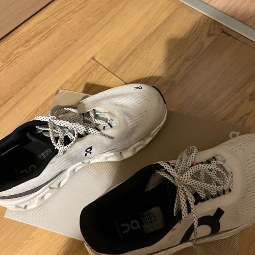 On Cloud Monster 2 women's running shoes size 40 new, white
