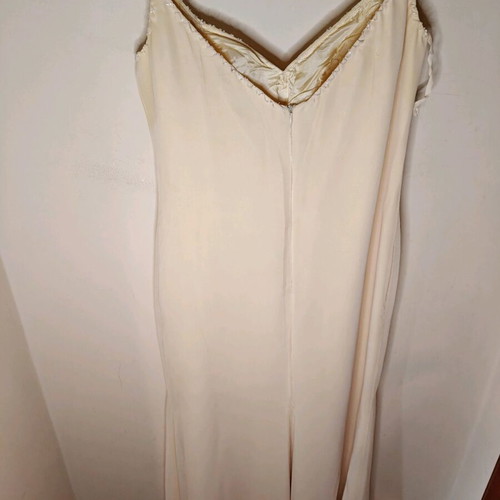 Maxi dress in butter yellow color with straps and embroidery