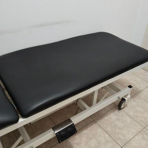 Medical electric examination bed like new