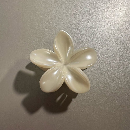 White flower hair clip new