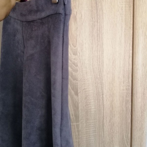 Elastic suede skirt new, size XS-S, gray